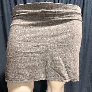 NWOT Gray Skort. Never worn size XL (16-18)